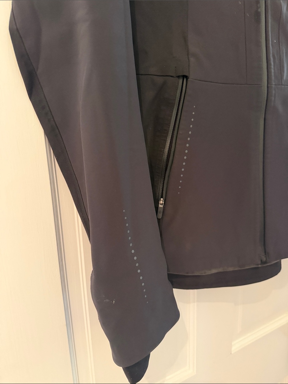 Lululemon Cross Chill Black Womens Performance Jacket - Picture 3 of 15